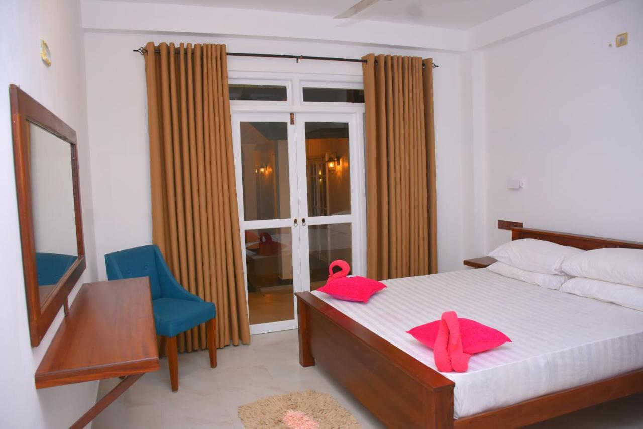 The Bamboo Tree Transit Hotel Katunayaka Dış mekan fotoğraf