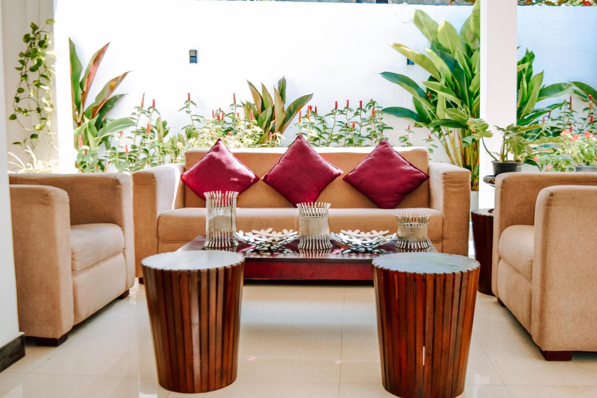 The Bamboo Tree Transit Hotel Katunayaka Dış mekan fotoğraf